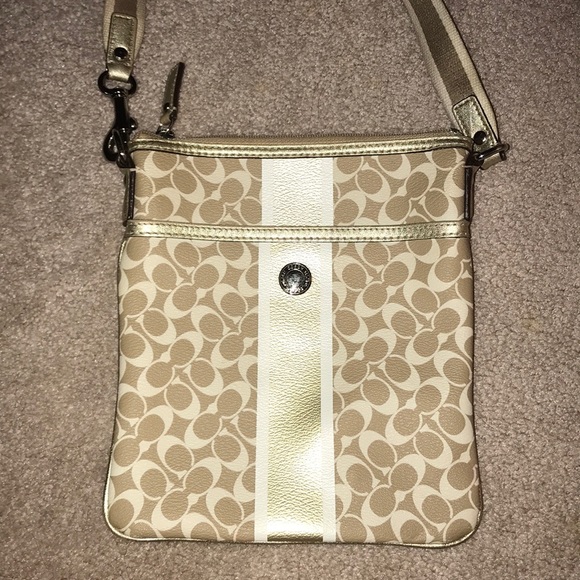 Coach satchel - Picture 1 of 3